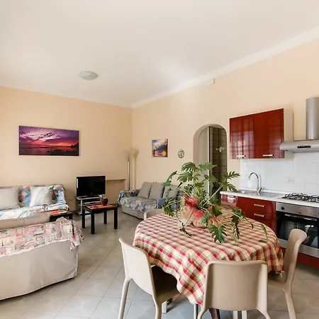 بيت ضيافة Casa Arsella فياريجيو